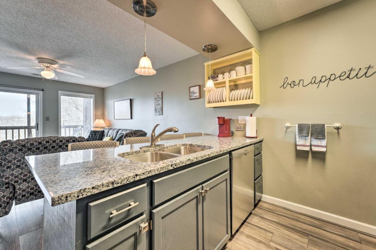 Inviting Branson West Condo With Pool Access Esterno foto