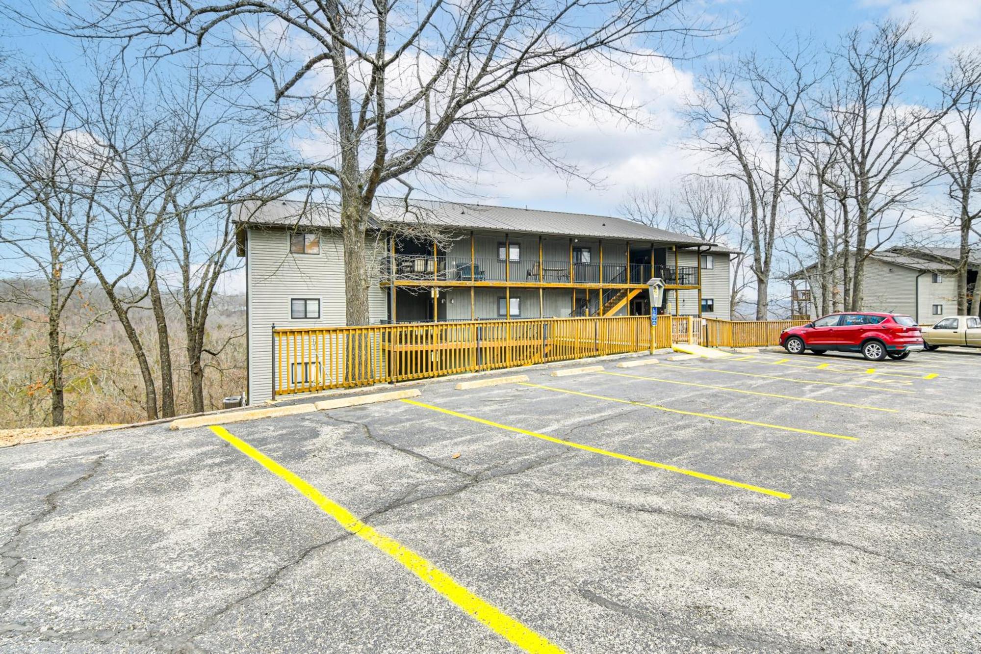 Inviting Branson West Condo With Pool Access Esterno foto