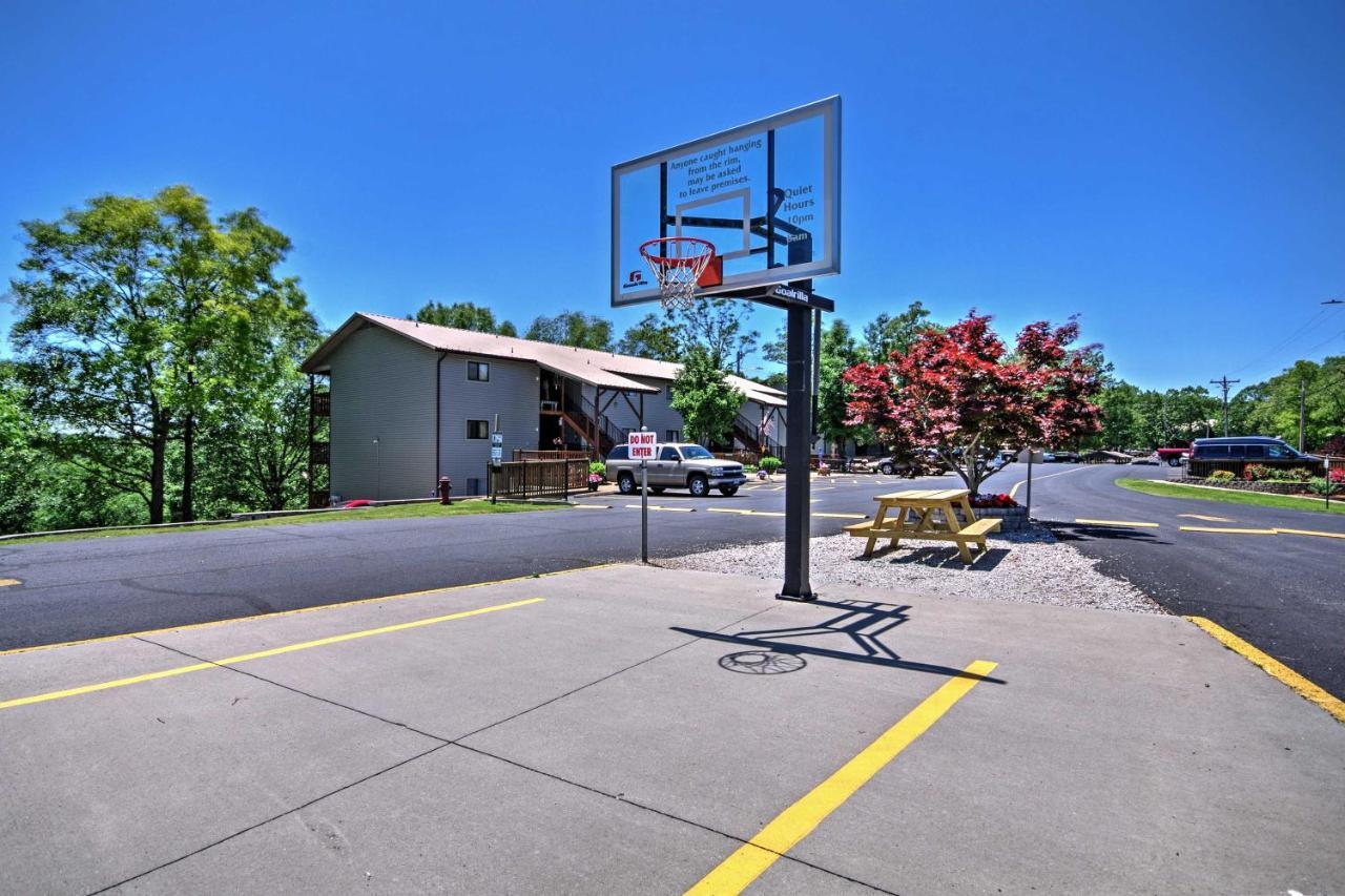 Inviting Branson West Condo With Pool Access Esterno foto