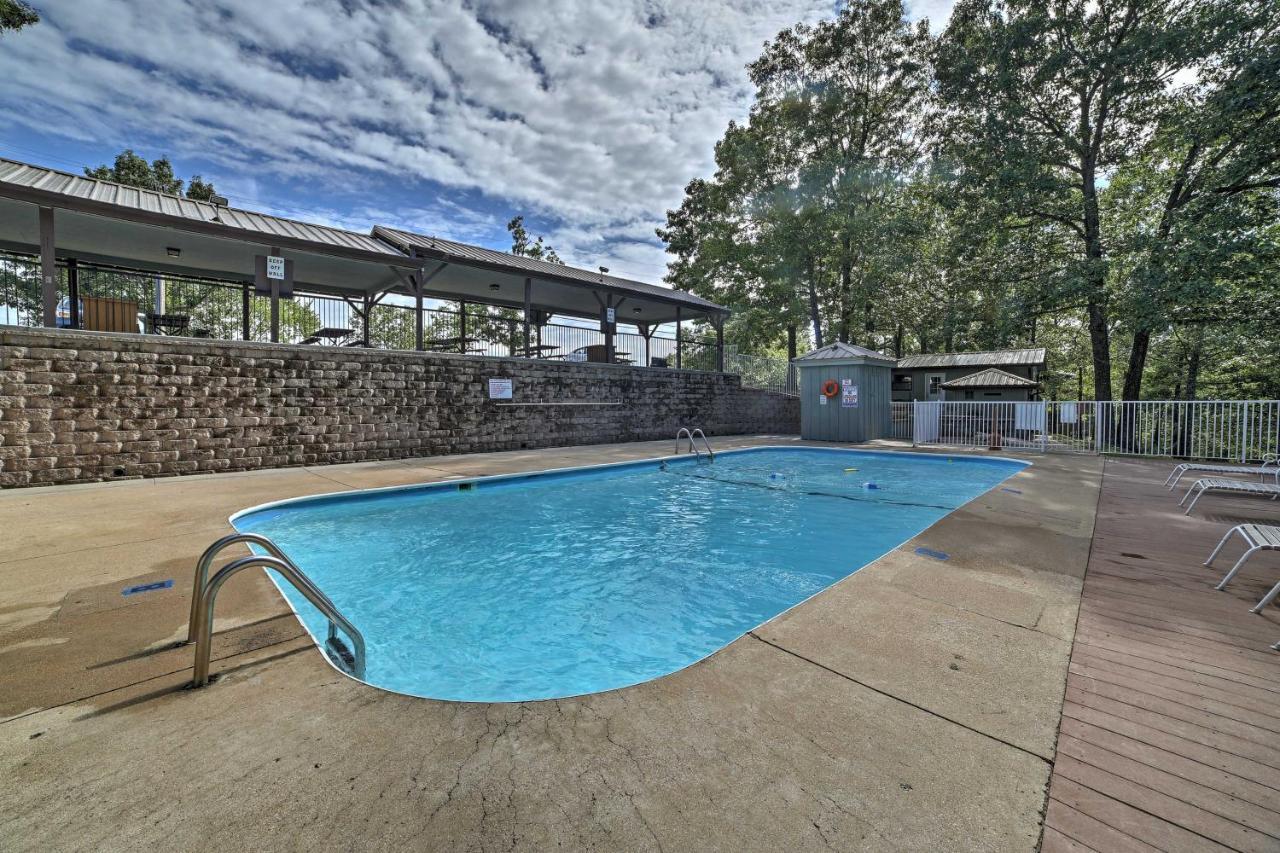 Inviting Branson West Condo With Pool Access Esterno foto